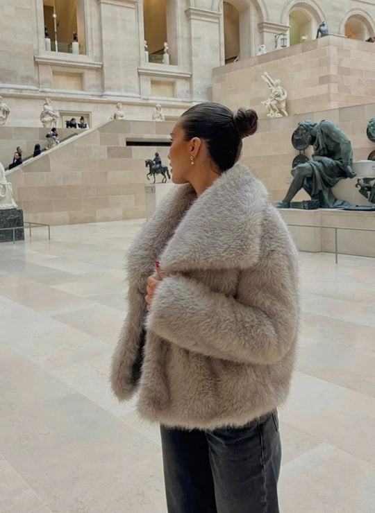 Macy ™ | Fur Coat